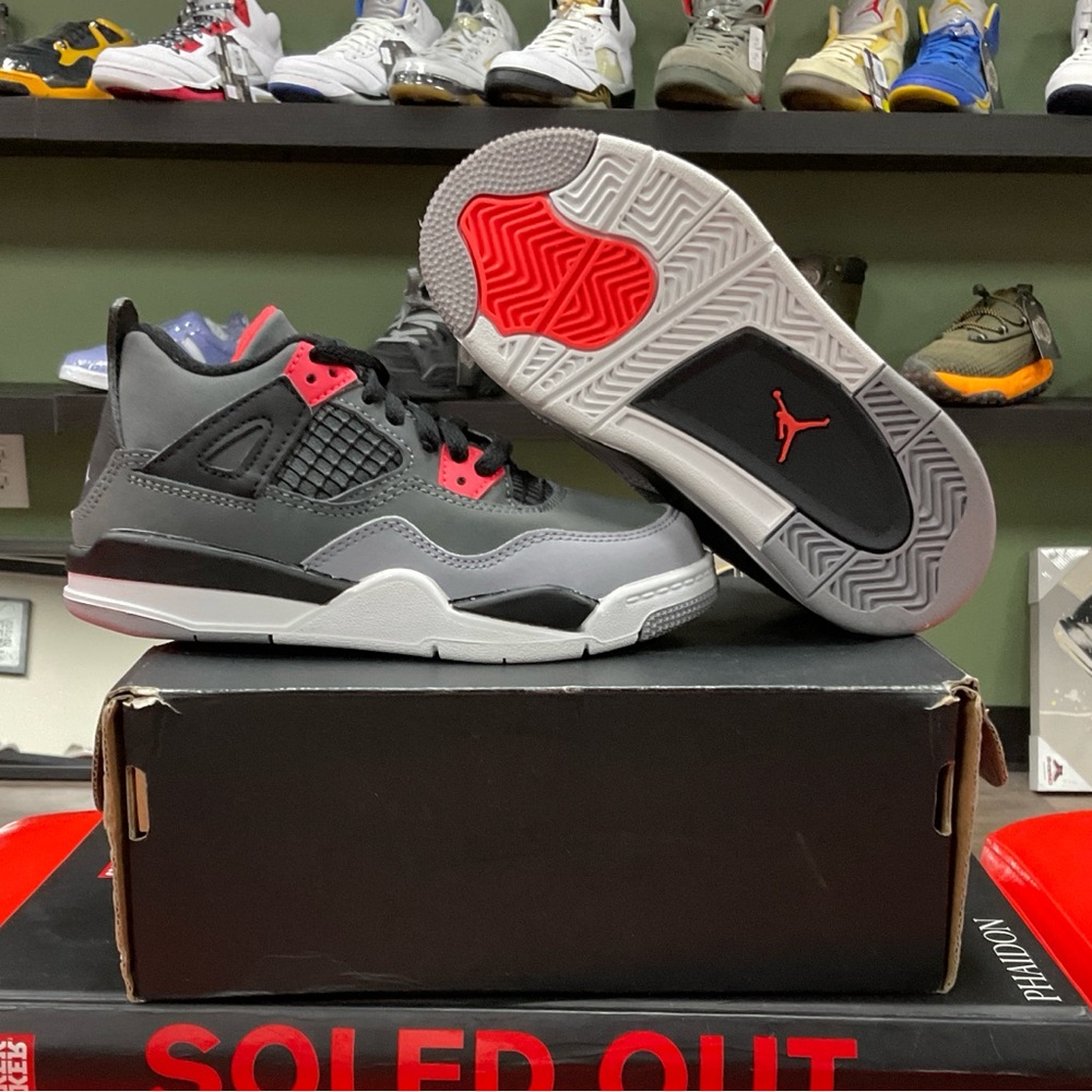 KIDS AIR JORDAN 4/retro infrared SZ 11c NEW